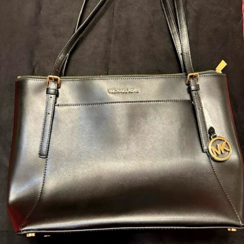 Michael Kors Voyager Large Leather Tote Bag in Black